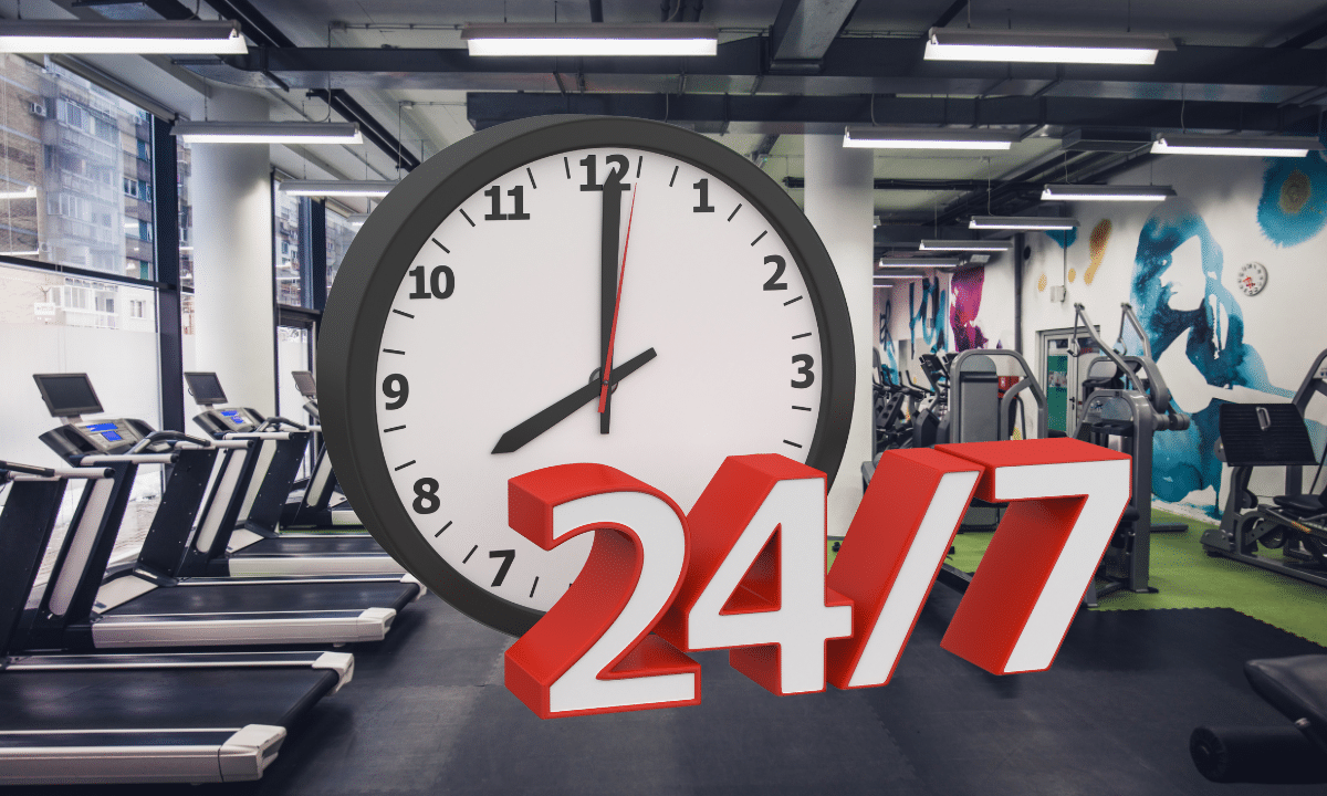 HybridAF blog feature graphic about generating hands off gym revenue